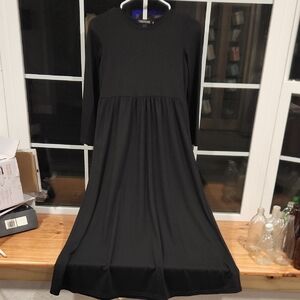 Girls Black Dress With Long Sleeves And Pockets